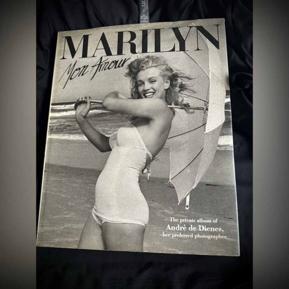 Book, Marilyn Mon Amour, Andre de Dienes, 1985